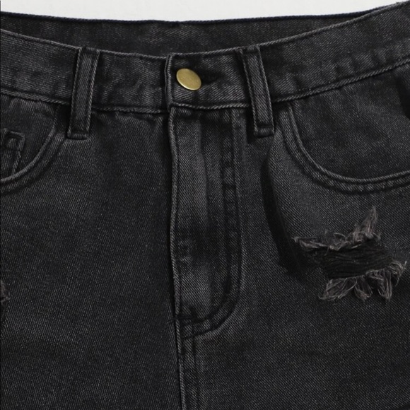 Distressed raw hem ripped denim jean shorts black minimalist - Picture 3 of 4